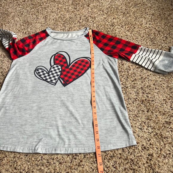 Buffalo Plaid Heart Gray Long Sleeve Top Size M - Picture 6 of 9